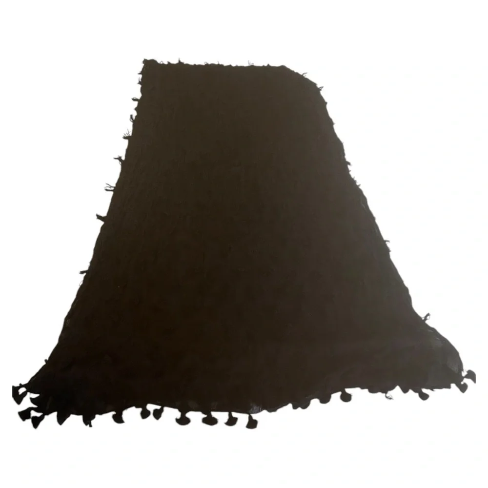 Banana republic black Pom Pom trim scarf textured